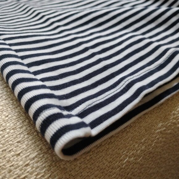 Navy Blue and White Stripped Uniqlo Girls Cropped Top - Picture 4 of 5